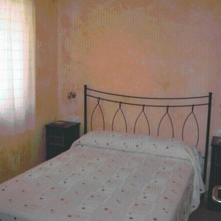 Hostal Valle Del Iregua Albelda De Iregua Cameră foto